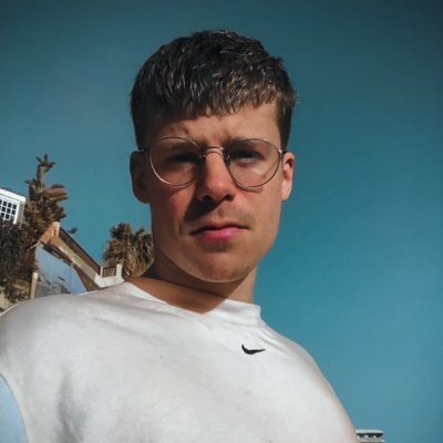 Harry Dry headshot